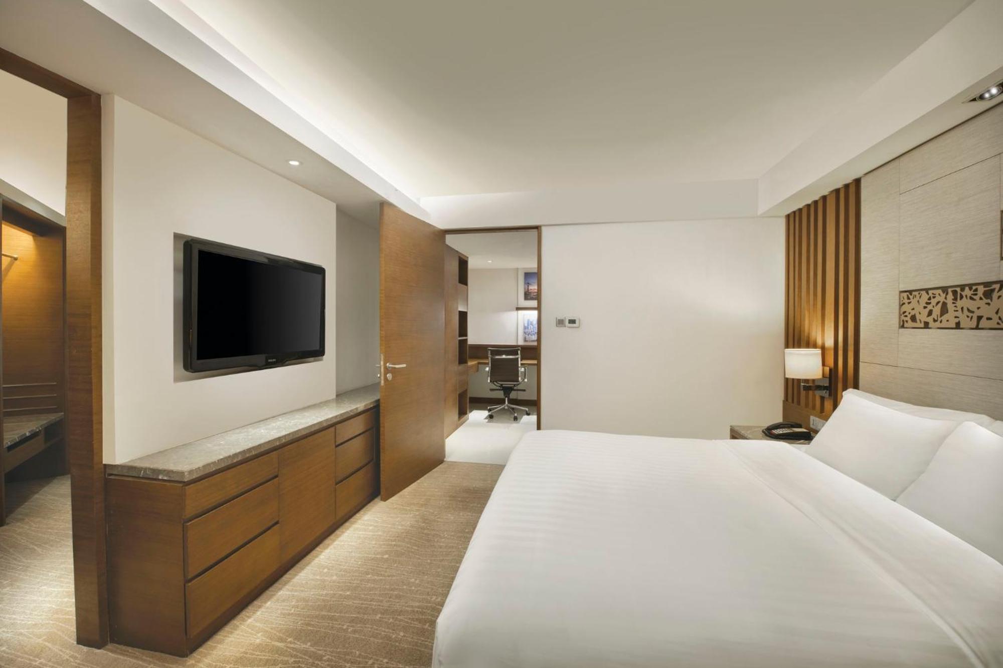 Crowne Plaza Guangzhou City Centre, An Ihg Hotel - Free Shuttle Between Hotel And Exhibition Center During Canton Fair & Exhibitor Registration Counter Exterior foto